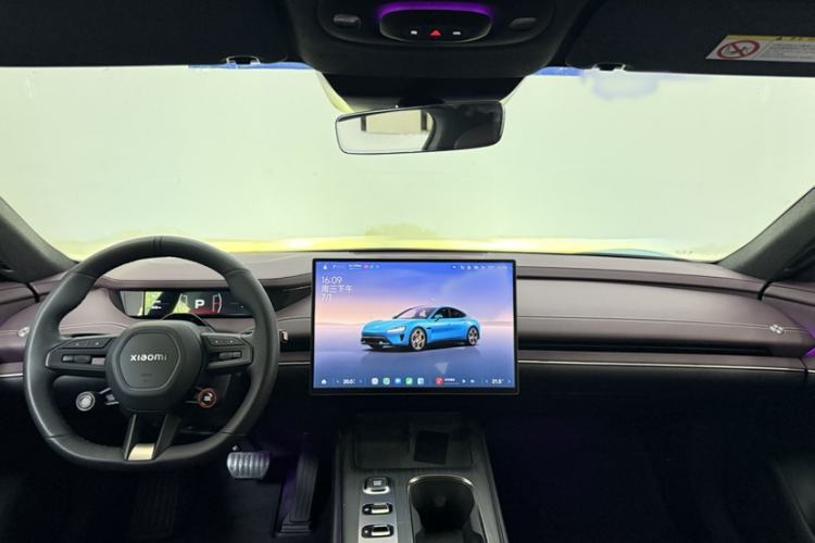 Used Xiaomi Auto SU7 2024 Rear-Drive Long-Range Intelligent Driving Version Interior 3