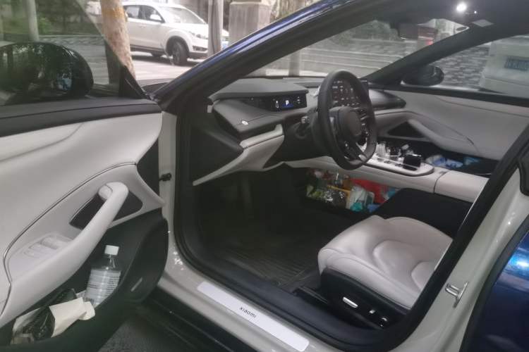 Used Xiaomi Auto SU7 2024 Rear-Drive Long-Range Intelligent Driving Version Interior 3