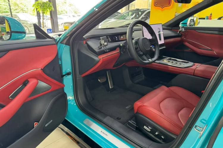 Used Xiaomi Auto SU7 2024 Four-Wheel Drive Ultra-Long Range Advanced Intelligent Driving Max Edition Interior 3