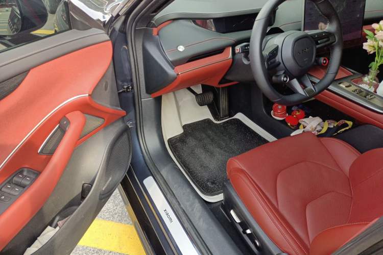 Used Xiaomi Auto SU7 2024 Rear-Drive Long-Range Intelligent Driving Version Interior 3