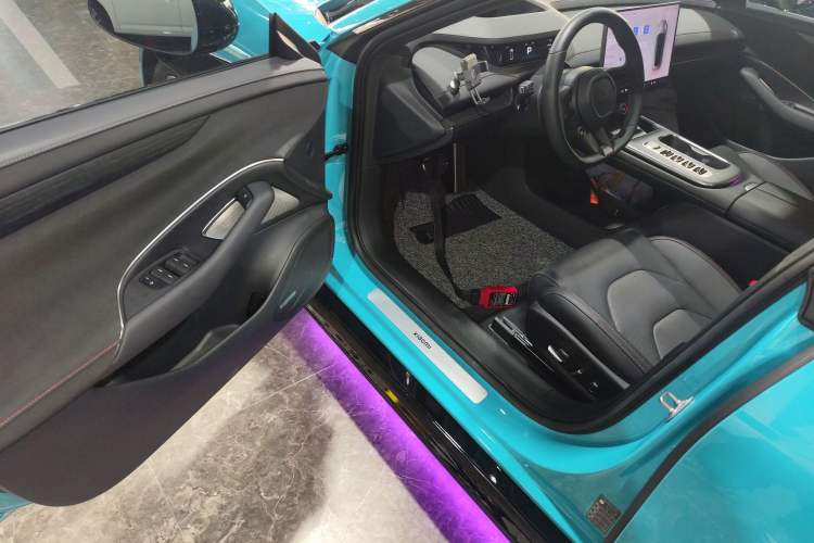 Used Xiaomi Auto SU7 2024 Four-Wheel-Drive Max Founder's Edition Interior 3
