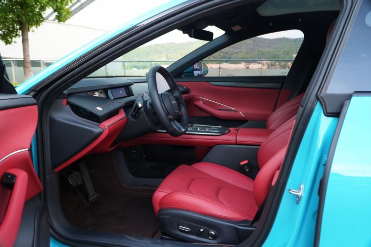 Used Xiaomi Auto SU7 2024 Rear-Drive Ultra-Long Range Advanced Pro-Level Intelligent Driving Version Interior 3