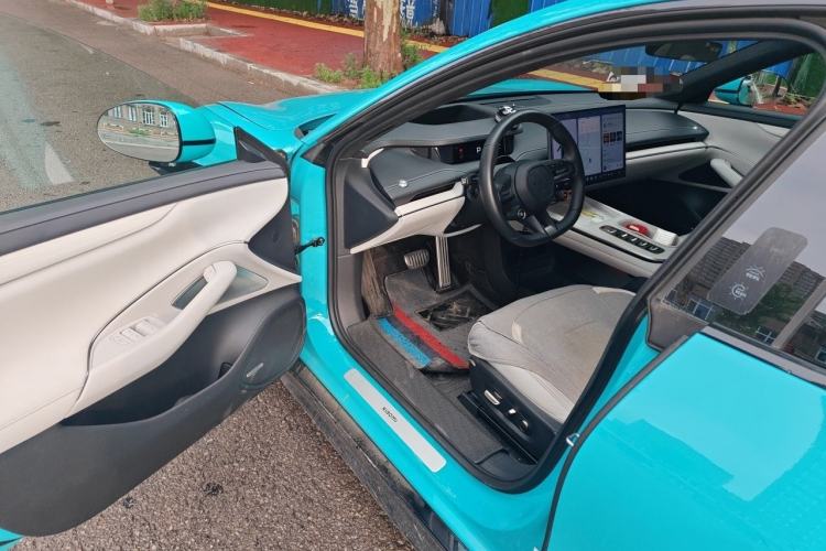 Used Xiaomi Auto SU7 2024 Four-Wheel Drive Ultra-Long Range Advanced Intelligent Driving Max Edition Interior 3