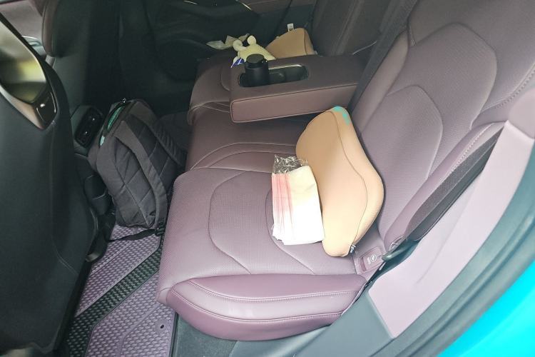 Used Xiaomi Auto SU7 2024 Four-Wheel Drive Ultra-Long Range Advanced Intelligent Driving Max Edition Interior 4