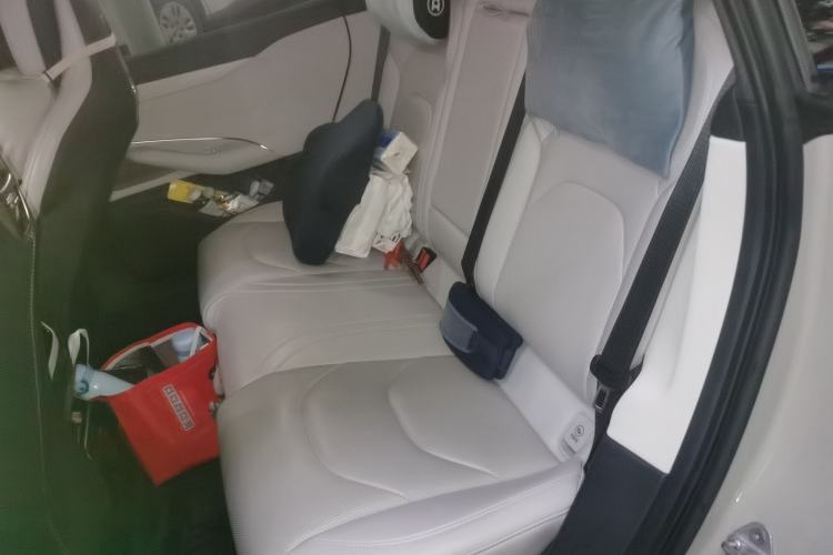 Used Xiaomi Auto SU7 2024 Rear-Drive Long-Range Intelligent Driving Version Interior 4