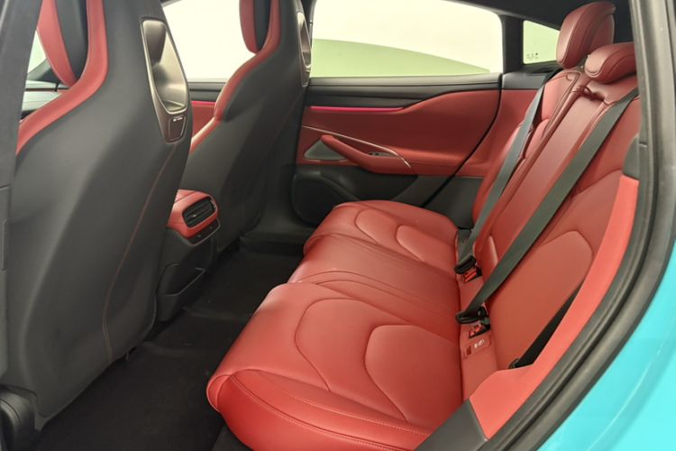 Used Xiaomi Auto SU7 2024 Four-Wheel Drive Ultra-Long Range Advanced Intelligent Driving Max Edition Interior 4