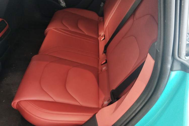 Used Xiaomi Auto SU7 2024 Four-Wheel Drive Ultra-Long Range Advanced Intelligent Driving Max Edition Interior 4
