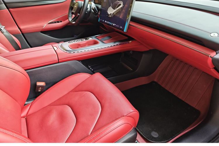 Used Xiaomi Auto SU7 2024 Four-Wheel Drive Ultra-Long Range Advanced Intelligent Driving Max Edition Interior 4