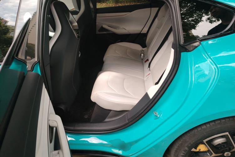 Used Xiaomi Auto SU7 2024 Rear-Drive Ultra-Long Range Advanced Pro-Level Intelligent Driving Version Interior 4