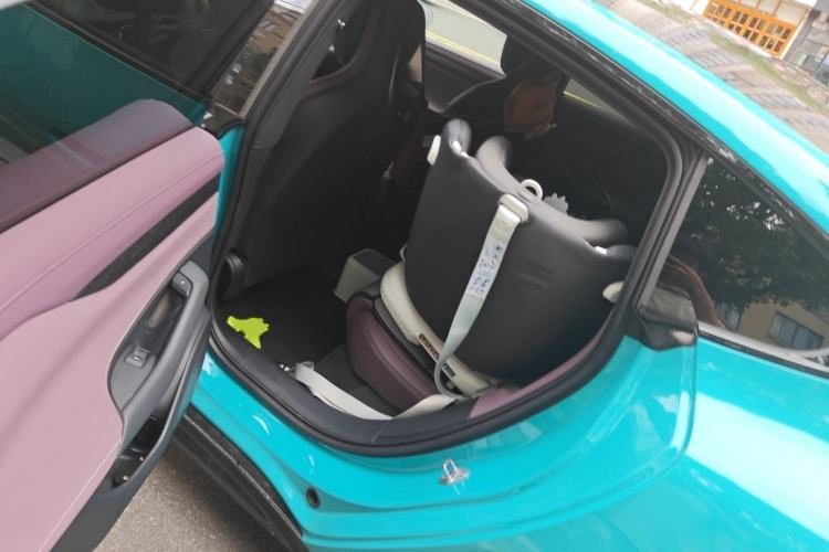 Used Xiaomi Auto SU7 2024 Four-Wheel Drive Ultra-Long Range Advanced Intelligent Driving Max Edition Interior 4