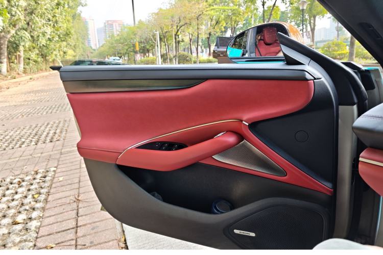 Used Xiaomi Auto SU7 2024 Four-Wheel Drive Ultra-Long Range Advanced Intelligent Driving Max Edition Interior 5