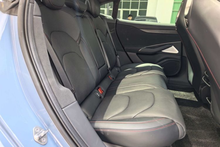 Used Xiaomi Auto SU7 2024 Four-Wheel-Drive Max Founder's Edition Interior 6