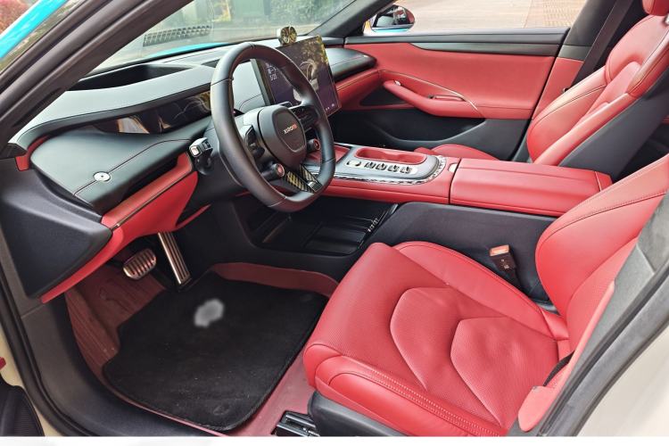 Used Xiaomi Auto SU7 2024 Four-Wheel Drive Ultra-Long Range Advanced Intelligent Driving Max Edition Interior 6