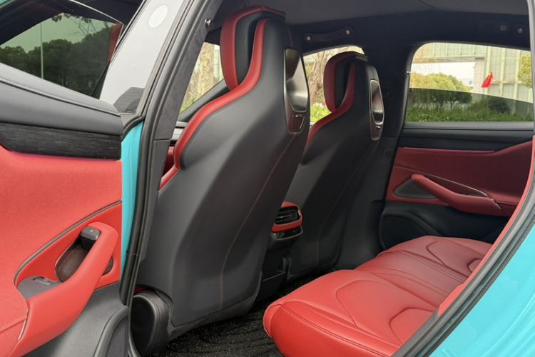 Used Xiaomi Auto SU7 2024 Four-Wheel Drive Ultra-Long Range Advanced Intelligent Driving Max Edition Interior 7