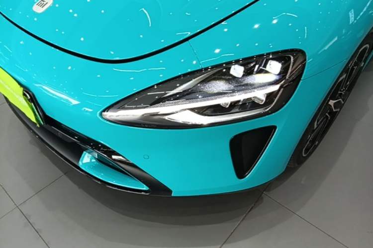 Used Xiaomi Auto SU7 2024 Rear-Drive Ultra-Long Range Advanced Pro-Level Intelligent Driving Version Left Front Headlight