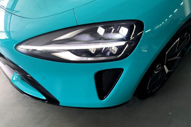 Used Xiaomi Auto SU7 2024 Rear-Drive Long-Range Intelligent Driving Version Left Front Headlight