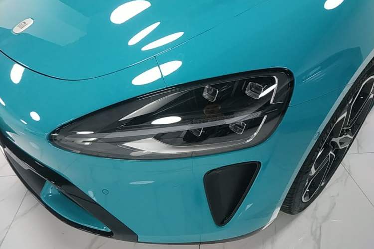 Used Xiaomi Auto SU7 2024 Rear-Drive Long-Range Intelligent Driving Version Left Front Headlight