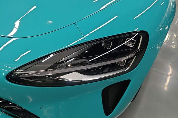 Used Xiaomi Auto SU7 2024 Rear-Drive Long-Range Intelligent Driving Version Left Front Headlight