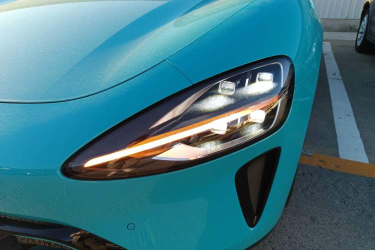 Used Xiaomi Auto SU7 2024 Four-Wheel-Drive Max Founder's Edition Left Front Headlight