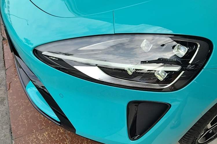 Used Xiaomi Auto SU7 2024 Rear-Drive Long-Range Intelligent Driving Version Left Front Headlight