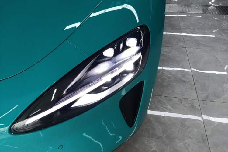 Used Xiaomi Auto SU7 2024 Four-Wheel Drive Ultra-Long Range Advanced Intelligent Driving Max Edition Left Front Headlight