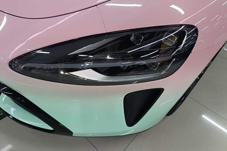 Used Xiaomi Auto SU7 2024 Rear-Drive Ultra-Long Range Advanced Pro-Level Intelligent Driving Version Left Front Headlight