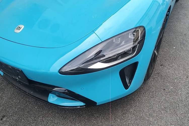 Used Xiaomi Auto SU7 2024 Four-Wheel Drive Ultra-Long Range Advanced Intelligent Driving Max Edition Left Front Headlight