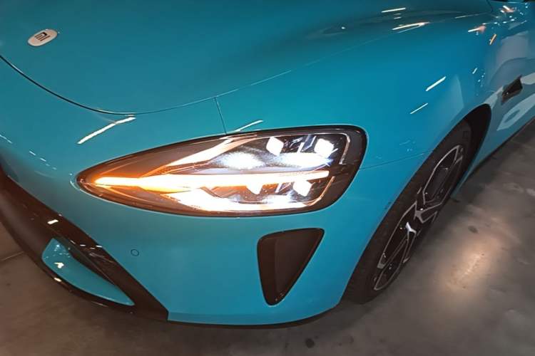 Used Xiaomi Auto SU7 2024 Four-Wheel Drive Ultra-Long Range Advanced Intelligent Driving Max Edition Left Front Headlight