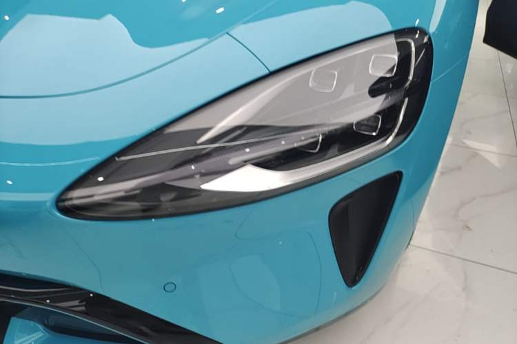 Used Xiaomi Auto SU7 2024 Rear-Drive Long-Range Intelligent Driving Version Left Front Headlight