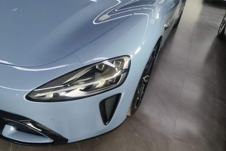 Used Xiaomi Auto SU7 2024 Four-Wheel Drive Ultra-Long Range Advanced Intelligent Driving Max Edition Left Front Headlight