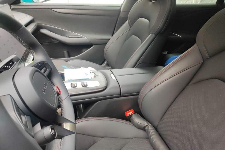 Used Xiaomi Auto SU7 2024 Rear-Drive Standard Founder Edition Left Front Seat