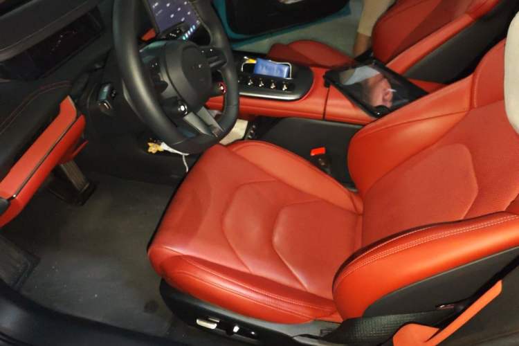 Used Xiaomi Auto SU7 2024 Four-Wheel Drive Ultra-Long Range Advanced Intelligent Driving Max Edition Left Front Seat
