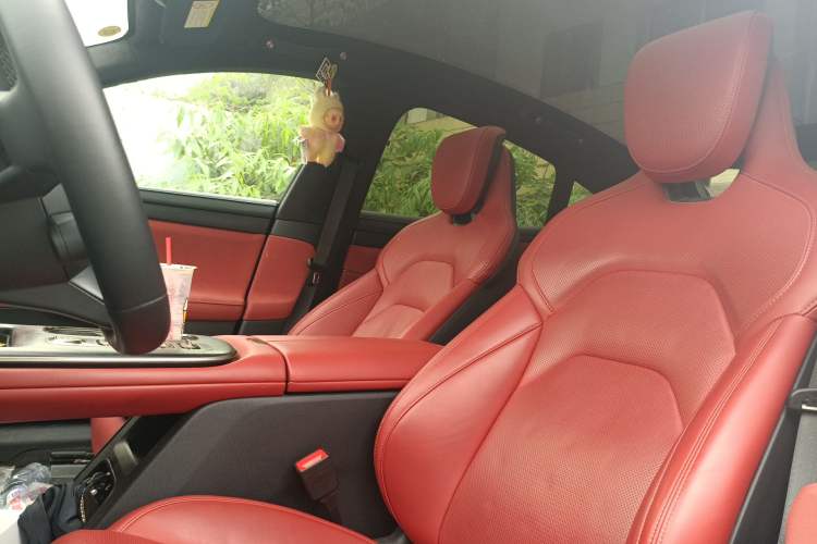 Used Xiaomi Auto SU7 2024 Four-Wheel Drive Ultra-Long Range Advanced Intelligent Driving Max Edition Left Front Seat
