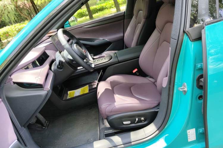 Used Xiaomi Auto SU7 2024 Rear-Drive Ultra-Long Range Advanced Pro-Level Intelligent Driving Version Left Front Seat