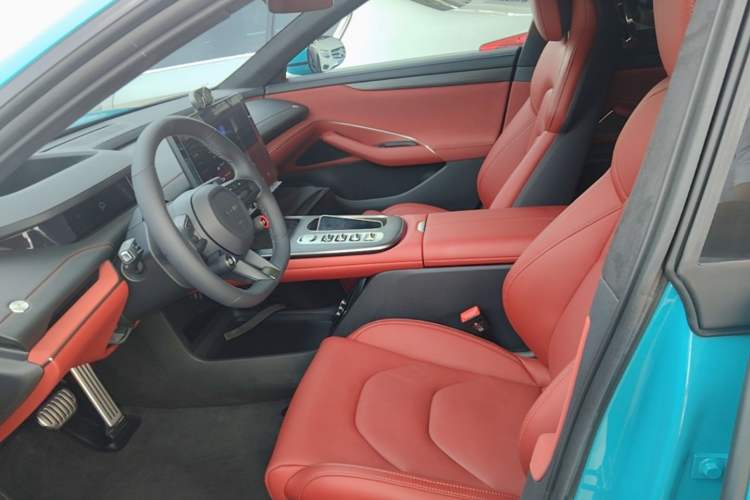 Used Xiaomi Auto SU7 2024 Four-Wheel Drive Ultra-Long Range Advanced Intelligent Driving Max Edition Left Front Seat