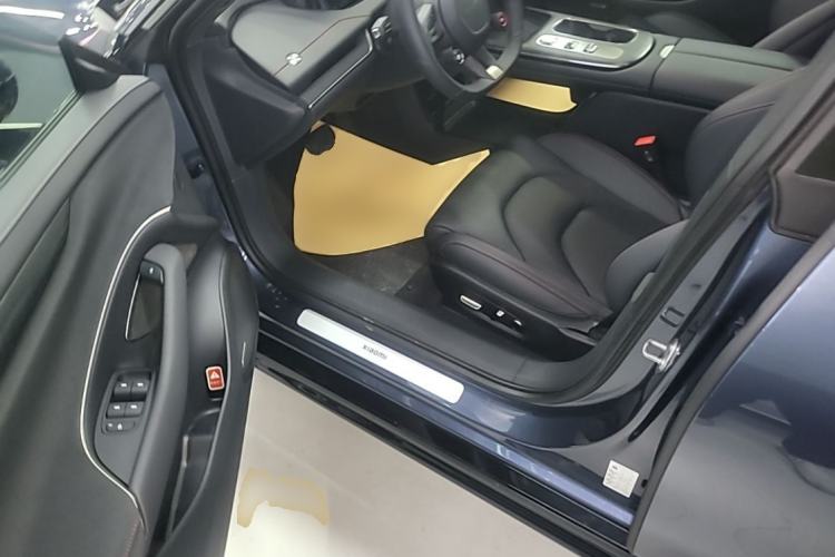 Used Xiaomi Auto SU7 2024 Rear-Drive Long-Range Intelligent Driving Version Left Front Seat