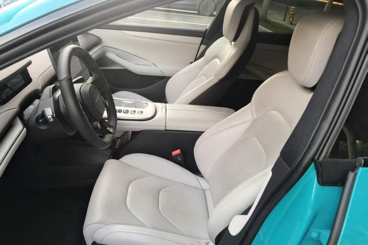 Used Xiaomi Auto SU7 2024 Rear-Drive Ultra-Long Range Advanced Pro-Level Intelligent Driving Version Left Front Seat