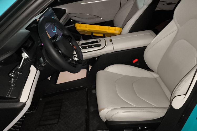 Used Xiaomi Auto SU7 2024 Rear-Drive Long-Range Intelligent Driving Version Left Front Seat