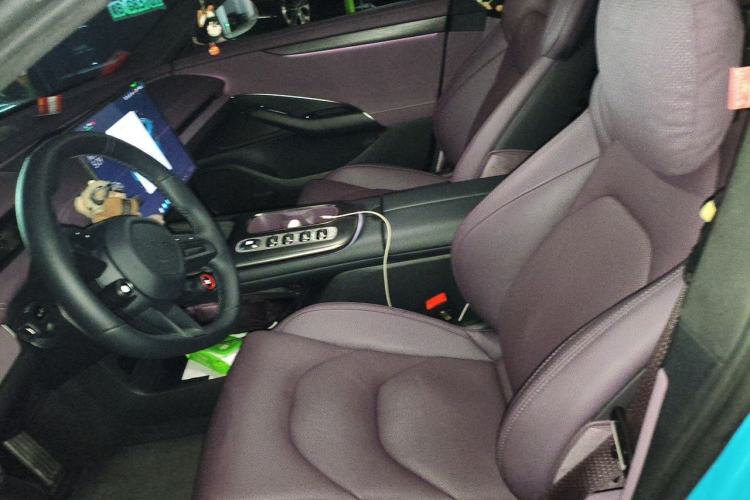 Used Xiaomi Auto SU7 2024 Four-Wheel Drive Ultra-Long Range Advanced Intelligent Driving Max Edition Left Front Seat