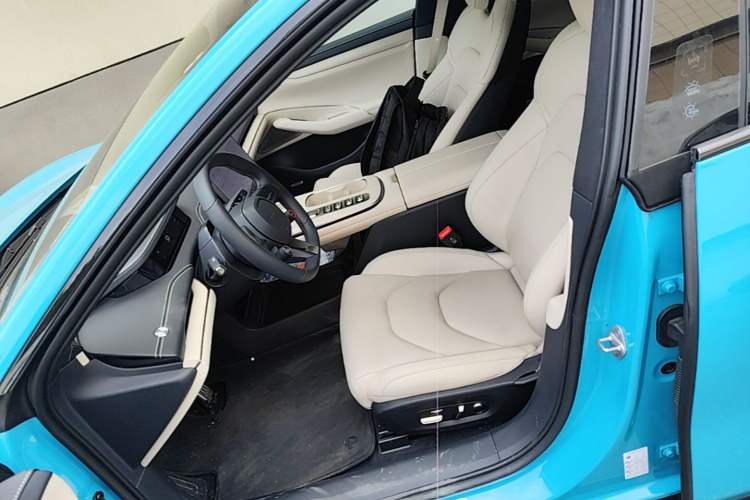 Used Xiaomi Auto SU7 2024 Four-Wheel Drive Ultra-Long Range Advanced Intelligent Driving Max Edition Left Front Seat