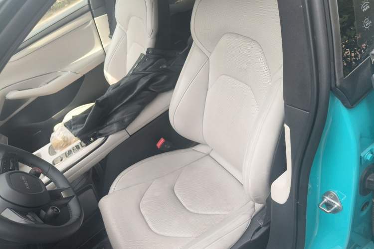 Used Xiaomi Auto SU7 2024 Four-Wheel Drive Ultra-Long Range Advanced Intelligent Driving Max Edition Left Front Seat