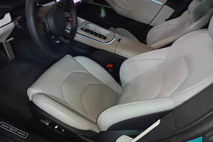 Used Xiaomi Auto SU7 2024 Four-Wheel Drive Ultra-Long Range Advanced Intelligent Driving Max Edition Left Front Seat