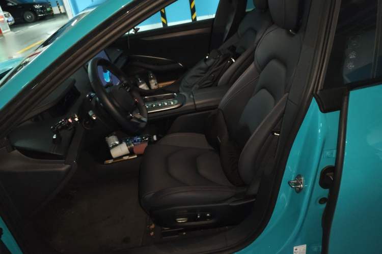 Used Xiaomi Auto SU7 2024 Rear-Drive Ultra-Long Range Advanced Pro-Level Intelligent Driving Version Left Front Seat