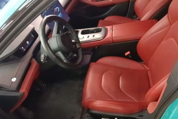 Used Xiaomi Auto SU7 2024 Rear-Drive Long-Range Intelligent Driving Version Left Front Seat