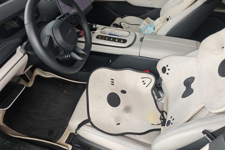 Used Xiaomi Auto SU7 2024 Four-Wheel Drive Ultra-Long Range Advanced Intelligent Driving Max Edition Left Front Seat