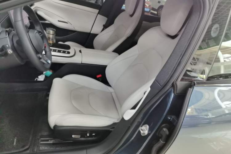 Used Xiaomi Auto SU7 2024 Rear-Drive Ultra-Long Range Advanced Pro-Level Intelligent Driving Version Left Front Seat