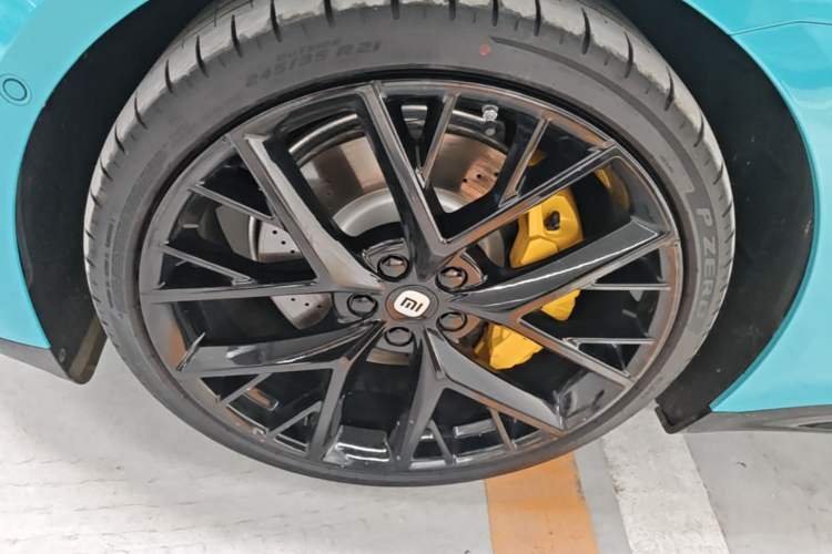 Used Xiaomi Auto SU7 2024 Four-Wheel Drive Ultra-Long Range Advanced Intelligent Driving Max Edition Left Front Wheel Hub