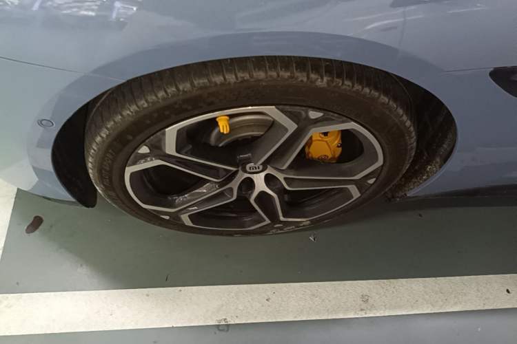 Used Xiaomi Auto SU7 2024 Four-Wheel-Drive Max Founder's Edition Left Front Wheel Hub