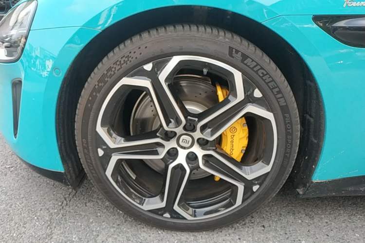 Used Xiaomi Auto SU7 2024 Four-Wheel-Drive Max Founder's Edition Left Front Wheel Hub