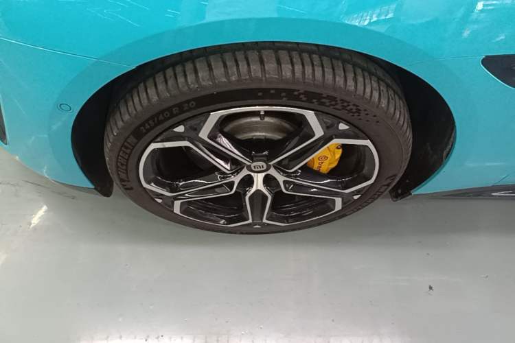 Used Xiaomi Auto SU7 2024 Four-Wheel-Drive Max Founder's Edition Left Front Wheel Hub